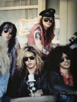 GUNS N' ROSES